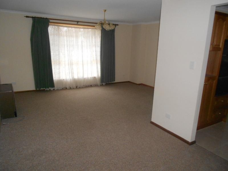 52 Sir James Hardy Way, Woodcroft SA 5162