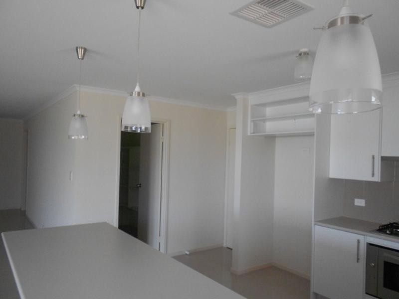 67 Esperance Bvd, Seaford Rise SA 5169