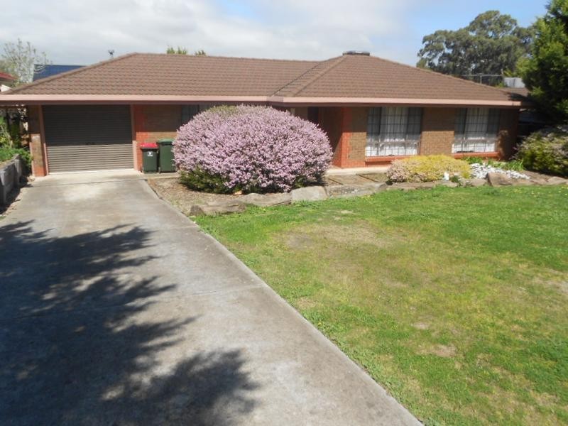 4 Hayford Cres, Morphett Vale SA 5162