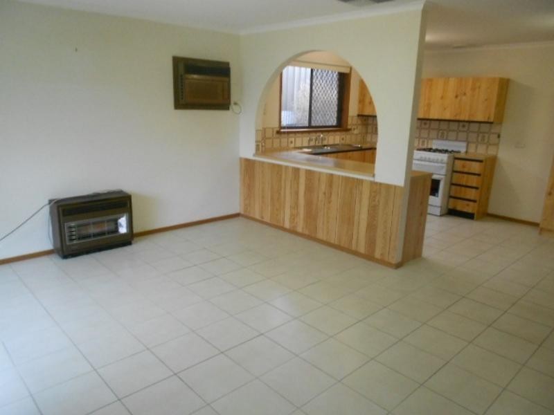 5 Dridan Cres, Trott Park SA 5158