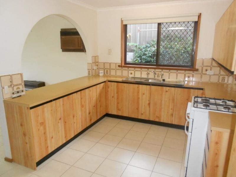 5 Dridan Cres, Trott Park SA 5158