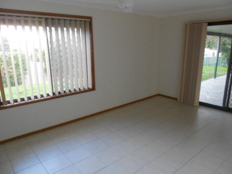 5 Dridan Cres, Trott Park SA 5158