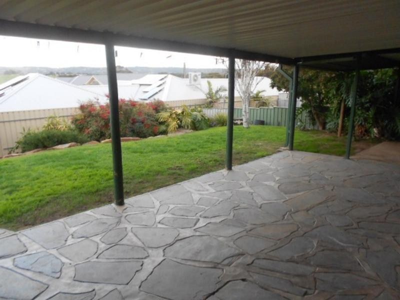 5 Dridan Cres, Trott Park SA 5158