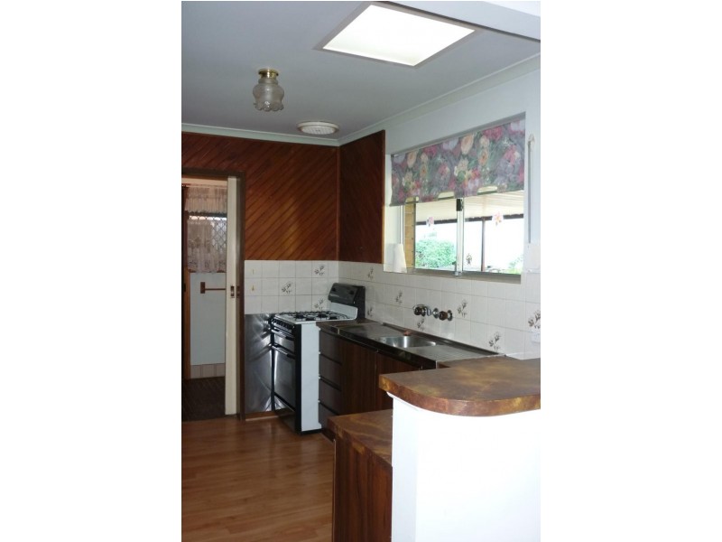 10 Lillian St, Huntfield Heights SA 5163