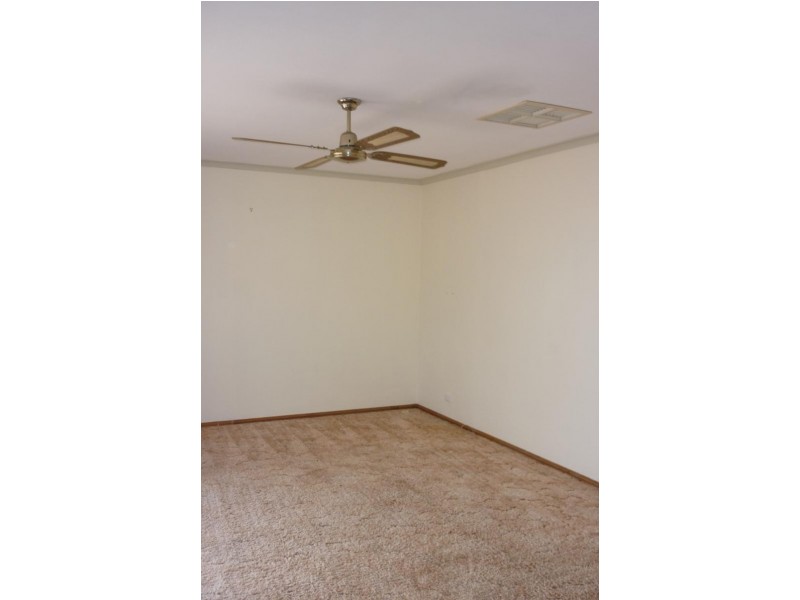 10 Lillian St, Huntfield Heights SA 5163