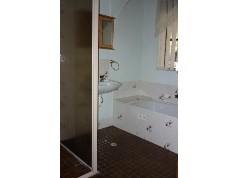 10 Lillian St, Huntfield Heights SA 5163