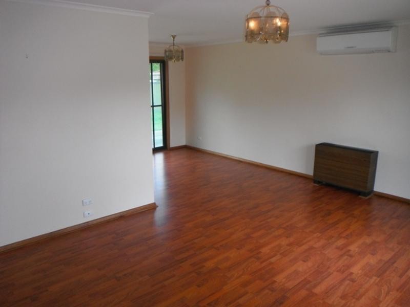 6 Dennis St, Happy Valley SA 5159