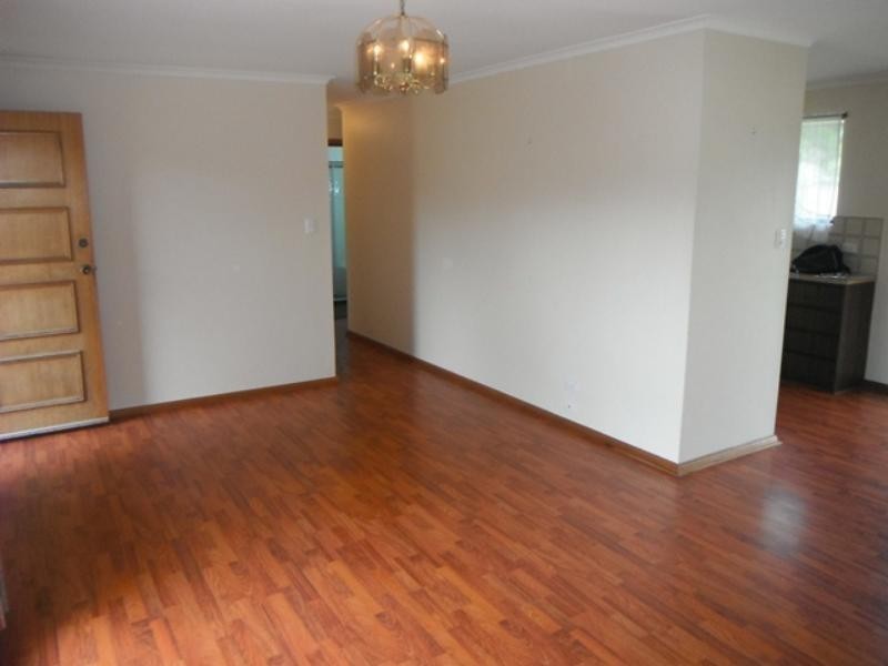 6 Dennis St, Happy Valley SA 5159