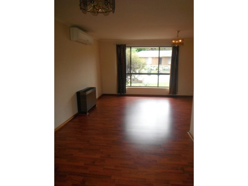 6 Dennis St, Happy Valley SA 5159