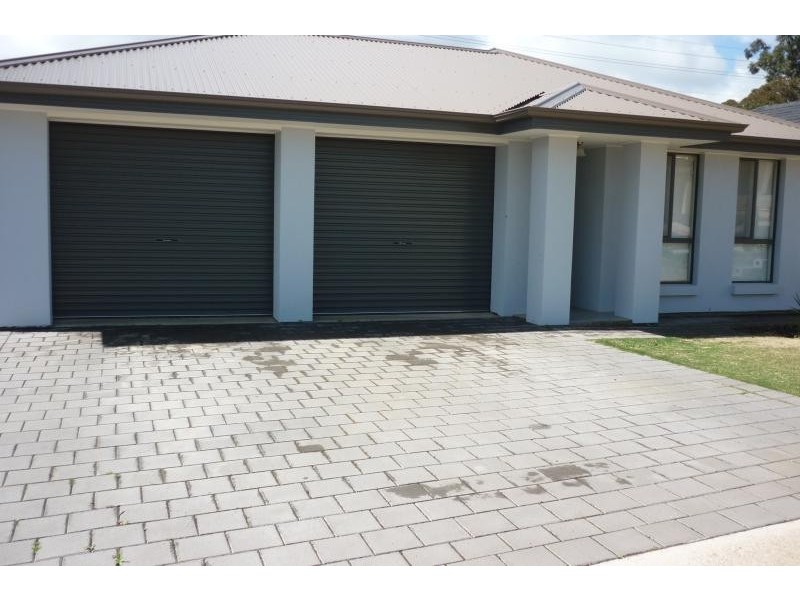 8  Kakadu  Dr, Morphett Vale SA 5162