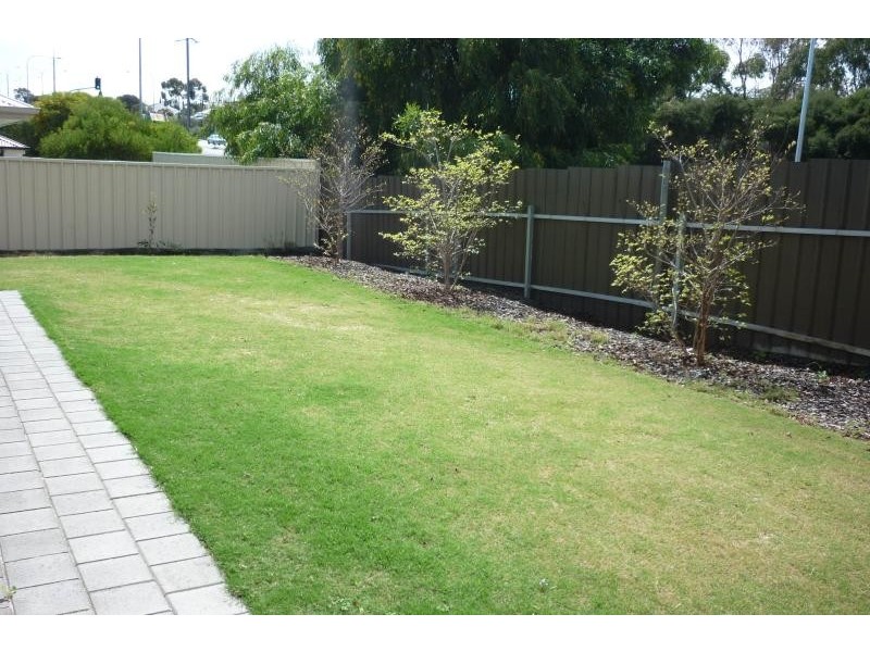 8  Kakadu  Dr, Morphett Vale SA 5162