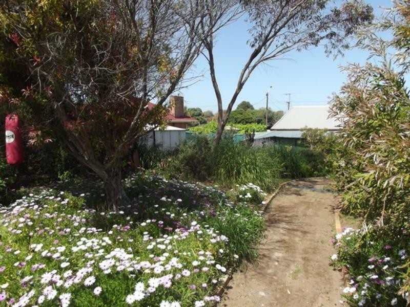 35 Maturin  Ave, Christies Beach SA 5165