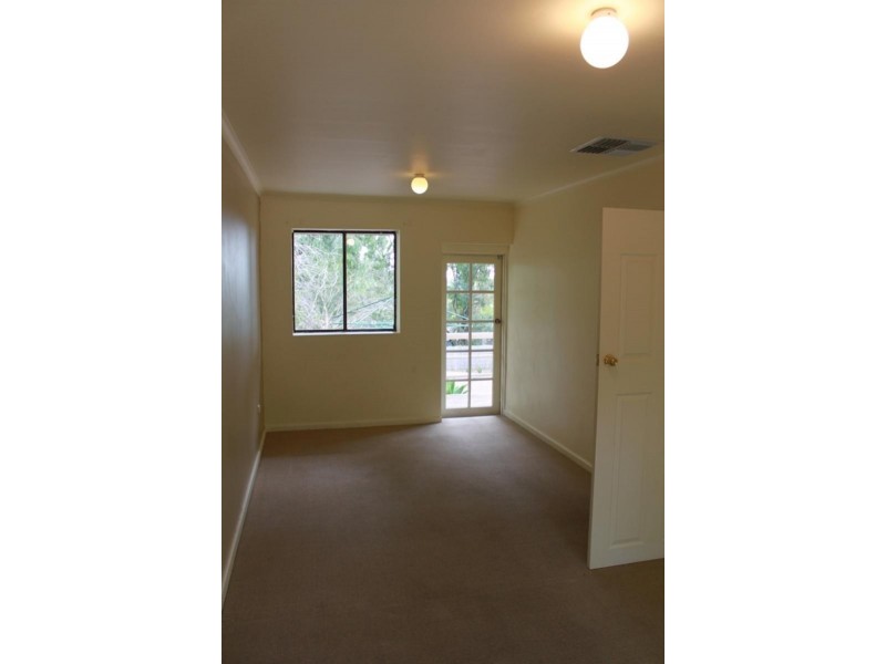 61 Black Rd, Flagstaff Hill SA 5159