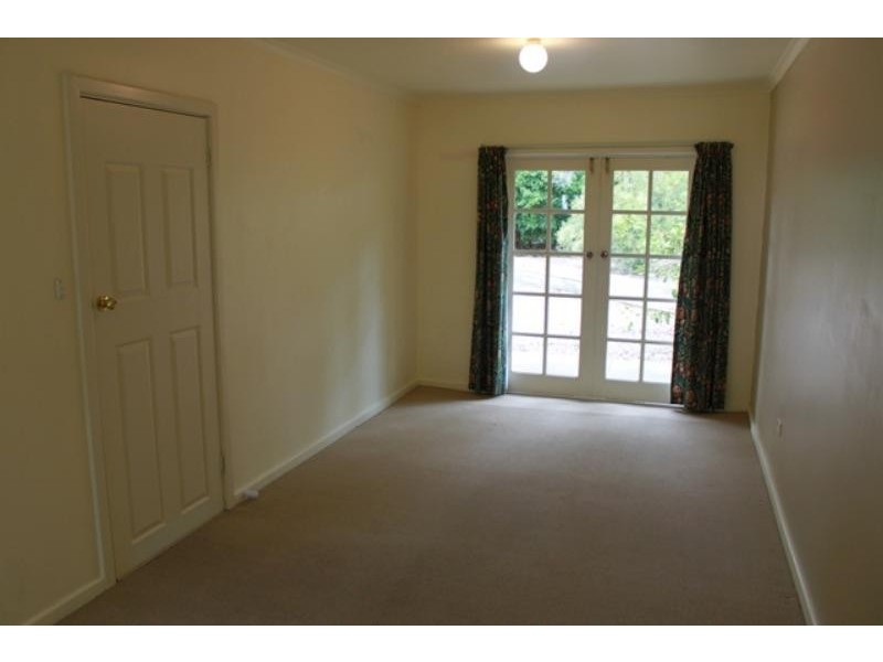 61 Black Rd, Flagstaff Hill SA 5159