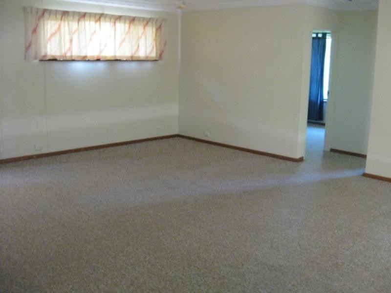 6 Balee Rd, Happy Valley SA 5159