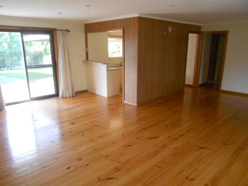 31 Greenwillow Cres, Happy Valley SA 5159