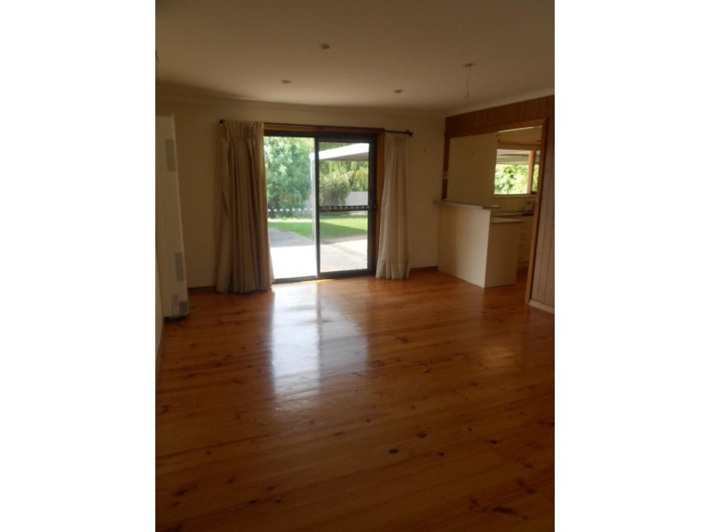 31 Greenwillow Cres, Happy Valley SA 5159