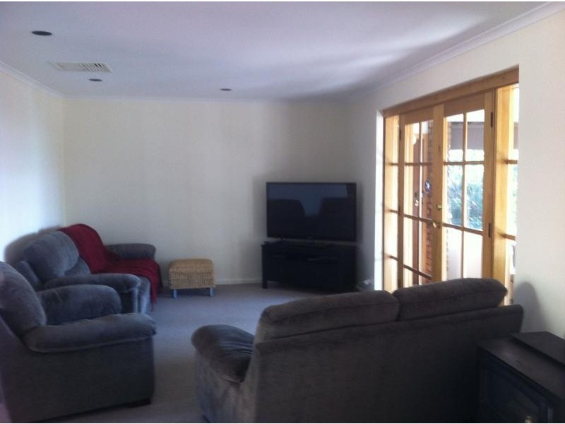 12 Ingomar Ct, Hallett Cove SA 5158