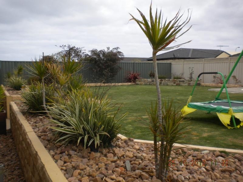 4 Meadowbank  Way, Aldinga Beach SA 5173