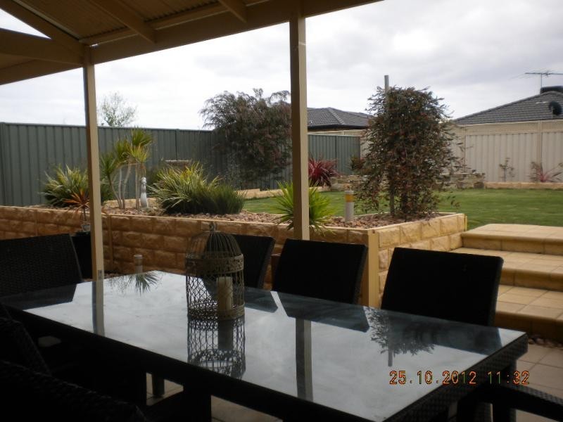 4 Meadowbank  Way, Aldinga Beach SA 5173