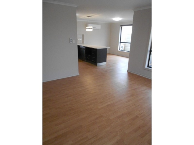 68A Kenihans Rd, Happy Valley SA 5159