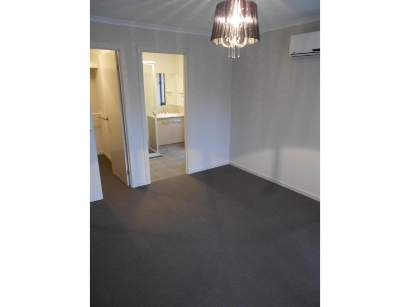 68A Kenihans Rd, Happy Valley SA 5159