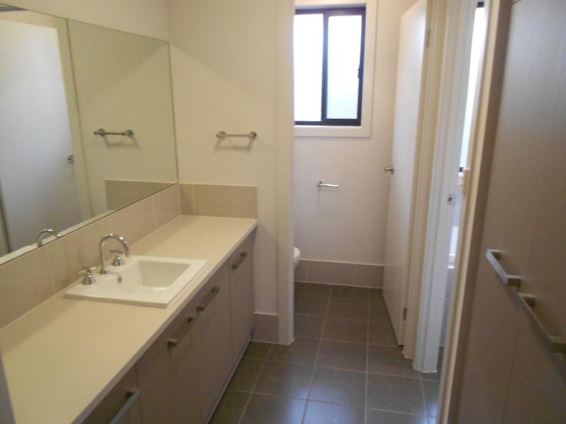 68A Kenihans Rd, Happy Valley SA 5159