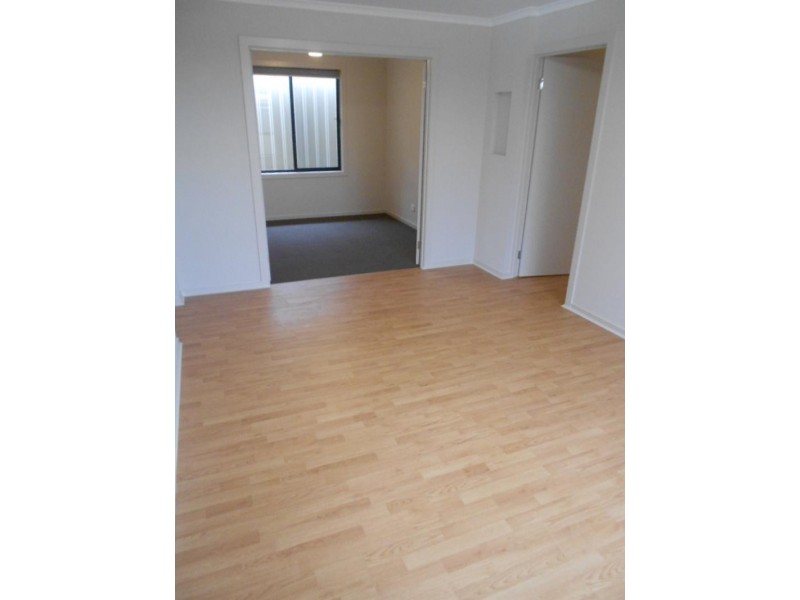 68A Kenihans Rd, Happy Valley SA 5159