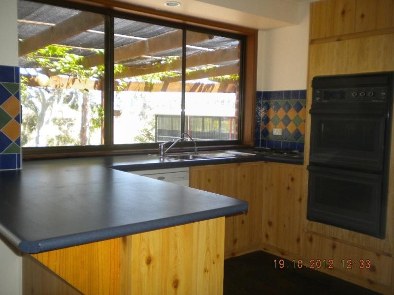 28 Salvador St, Flagstaff Hill SA 5159