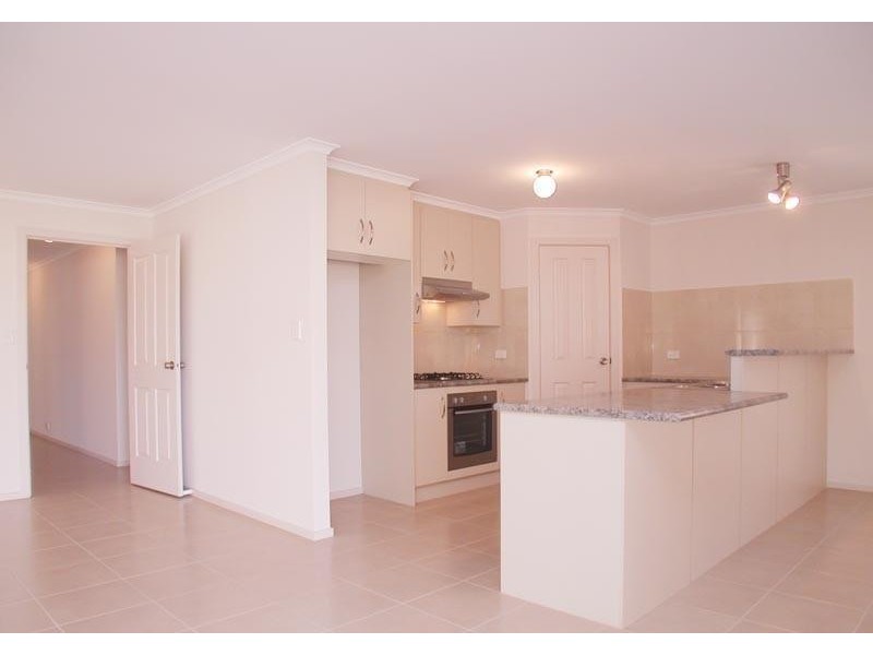 8 South Pacific Bvd, Seaford Meadows SA 5169