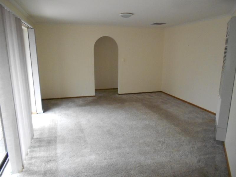 5 Cleveland  Ct, Woodcroft SA 5162