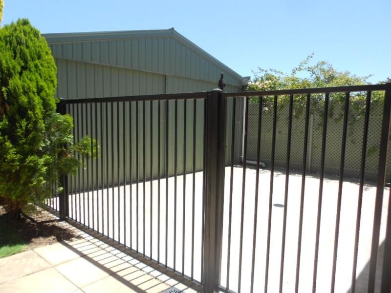 14 Hub Dr, Aberfoyle Park SA 5159