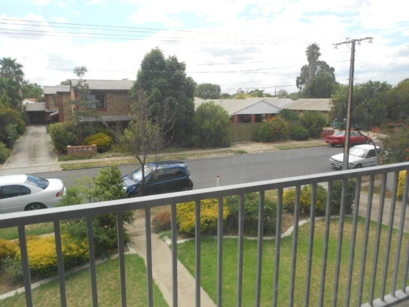 3/5 Wallala Ave, Park Holme SA 5043