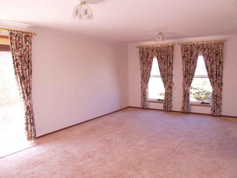 21 Cedar Ave, Seaford SA 5169