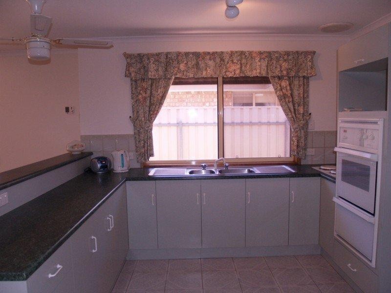 21 Cedar Ave, Seaford SA 5169