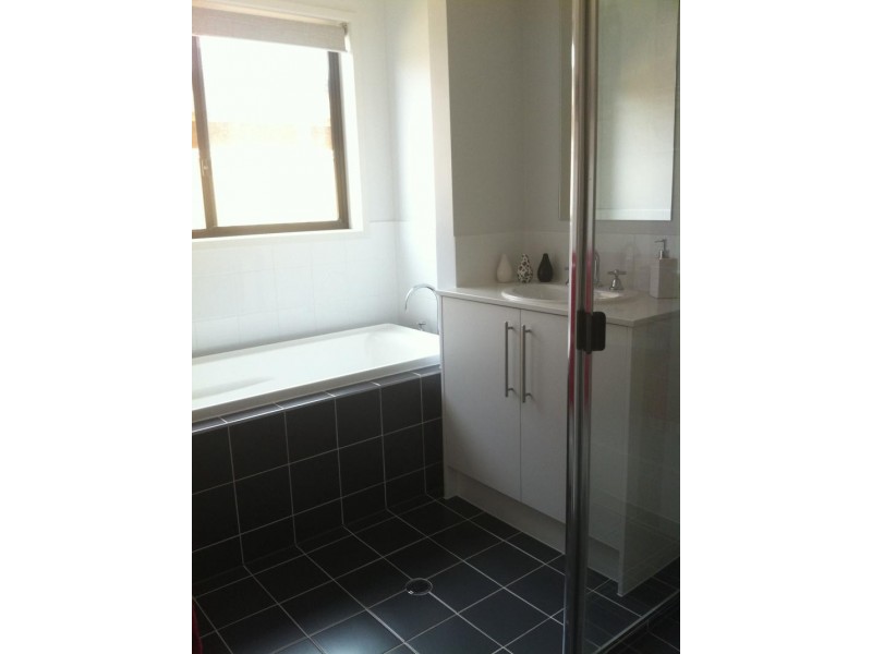 14 Miranda Pl, Seaford Meadows SA 5169