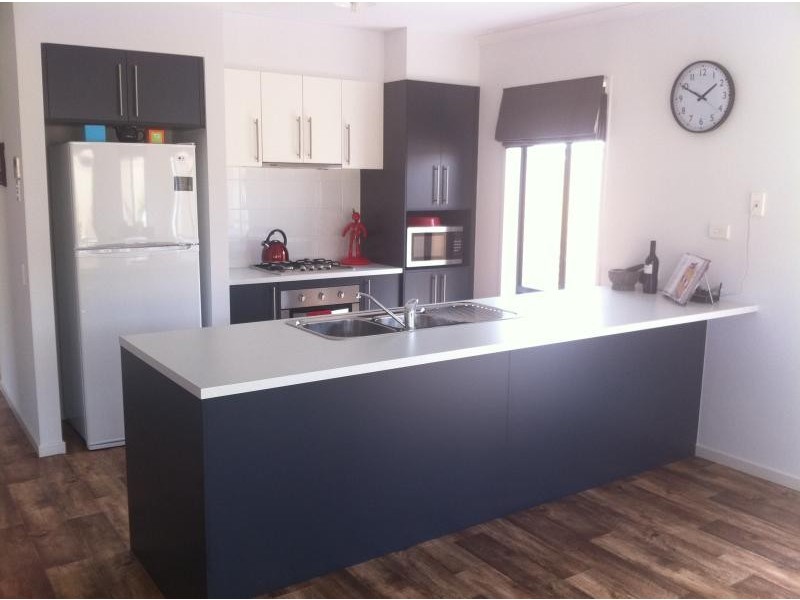 14 Miranda Pl, Seaford Meadows SA 5169