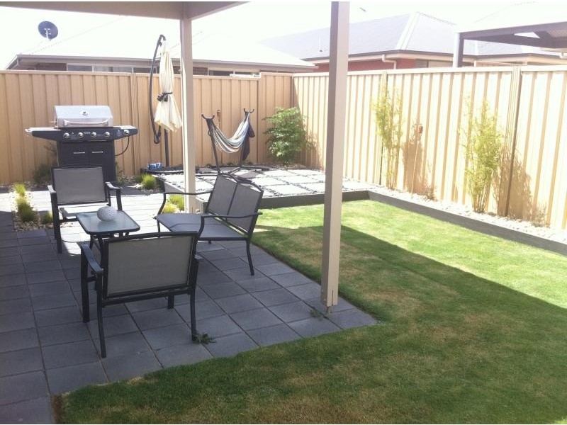 14 Miranda Pl, Seaford Meadows SA 5169