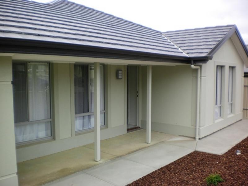 5 Lucy  Ct, Trott Park SA 5158