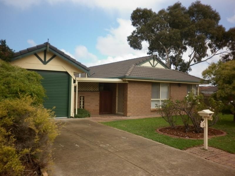 12 Barossa Way, Woodcroft SA 5162