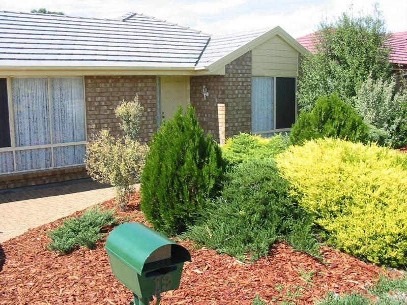 19 Excelsior Gr, Woodcroft SA 5162