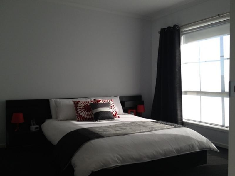 14 Miranda Pl, Seaford Meadows SA 5169