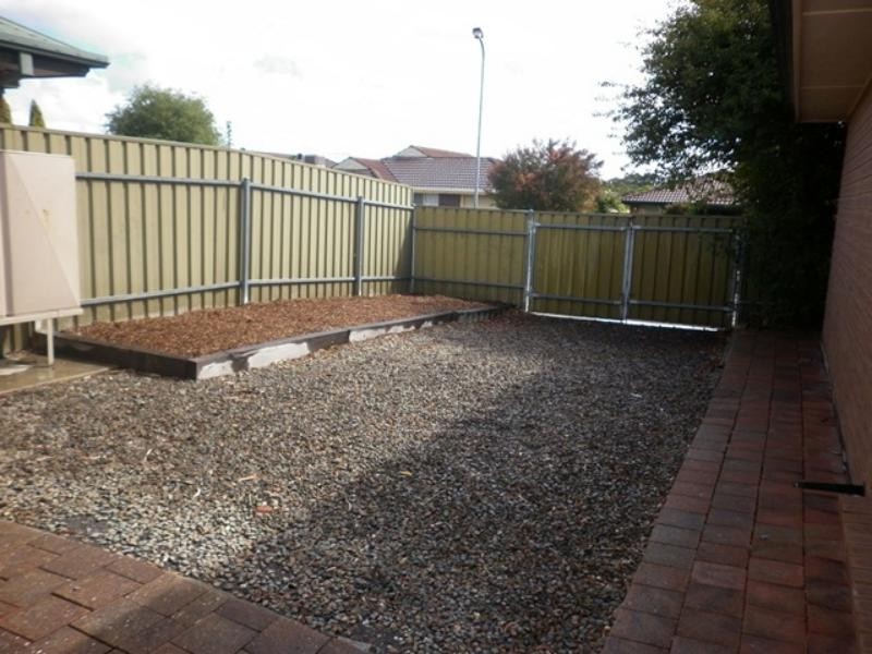 12 Barossa Way, Woodcroft SA 5162