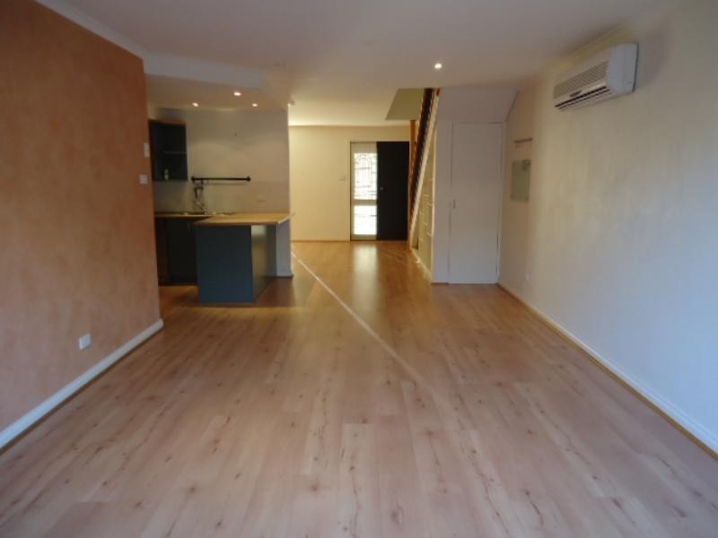 6 St Vincents Cl, Hallett Cove SA 5158