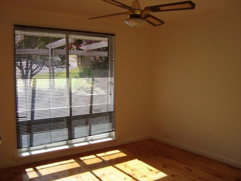 9 Ridgefield  Ave, Seaview Downs SA 5049
