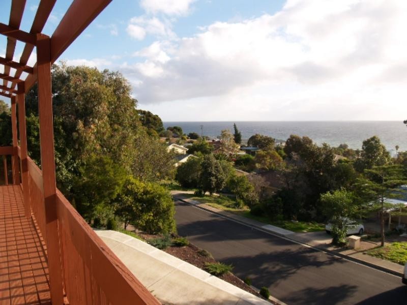 10 Ingomar  Ct, Hallett Cove SA 5158