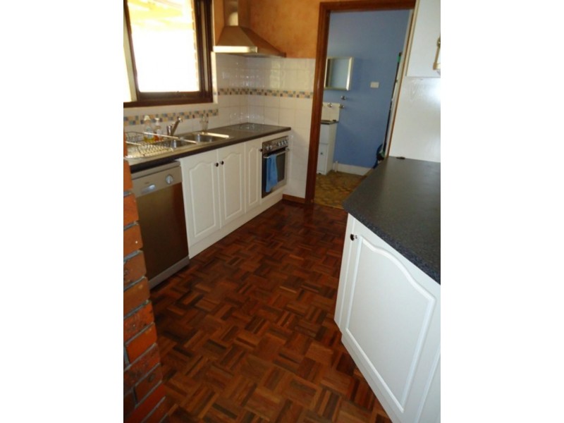 10 Ingomar  Ct, Hallett Cove SA 5158