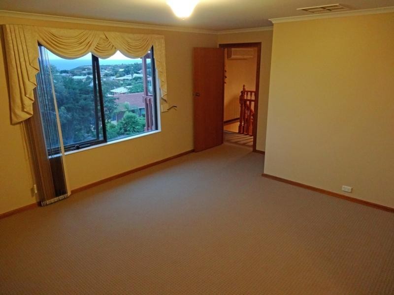 10 Ingomar  Ct, Hallett Cove SA 5158
