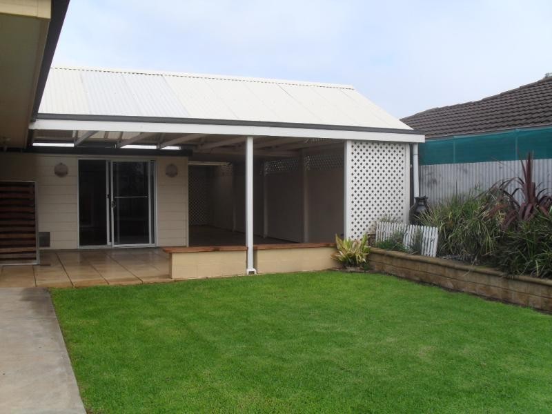 24 Stirling Cres, Aldinga Beach SA 5173