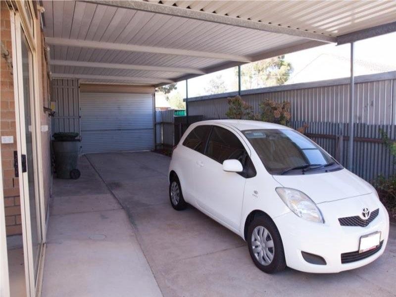 23 Brigid St, Christie Downs SA 5164